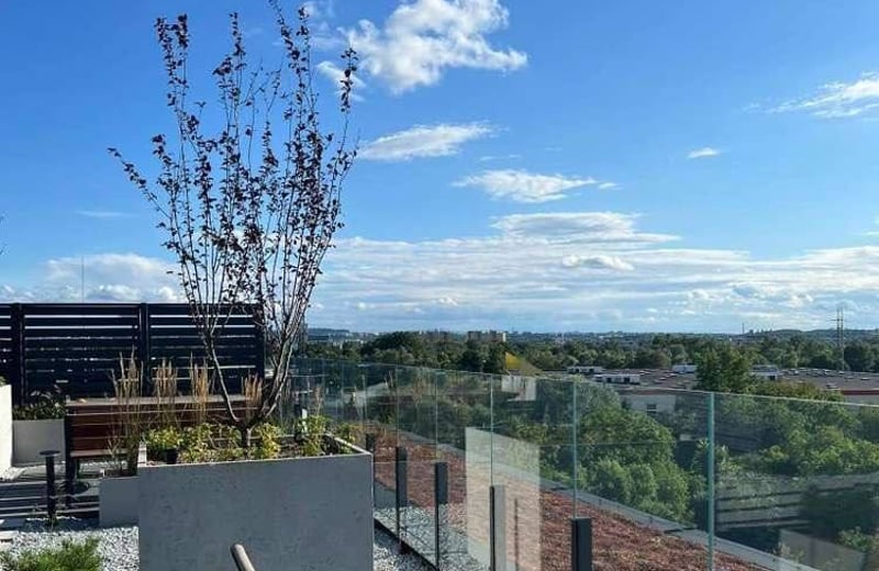Location d’un appartement élégant de 3 pièces, 49 m², avec balcon dans le quartier Czyżyny, Cracovie, Pologne